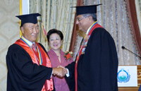 Far Moon, Sept. 12th 2006