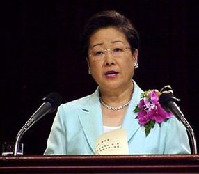 Fru Moon, Seoul 4. juli 2001
